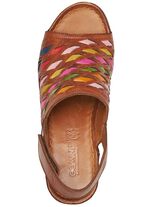 Gemini Sandalette mit raffinierten, bunten Flechtdurchz&uuml;gen COGNAC